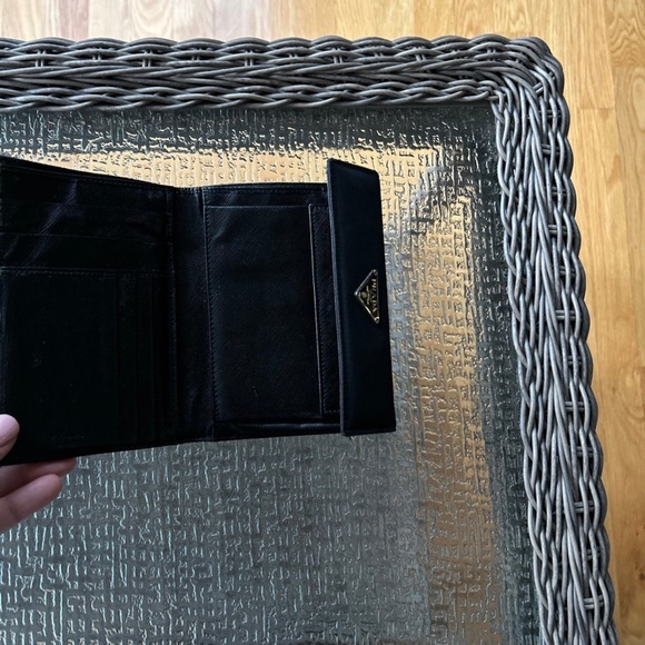 Black Prada wallet - Picture 5 of 7
